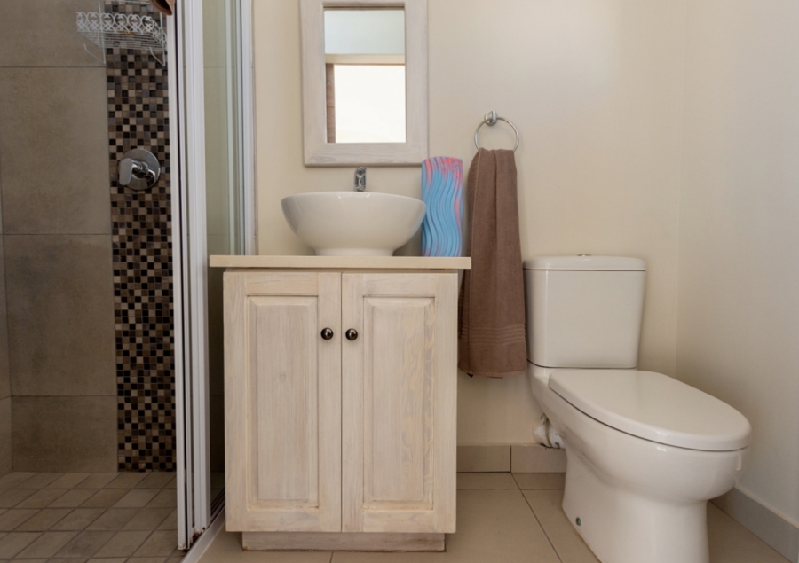 5 Bedroom Property for Sale in Paradise Beach Western Cape